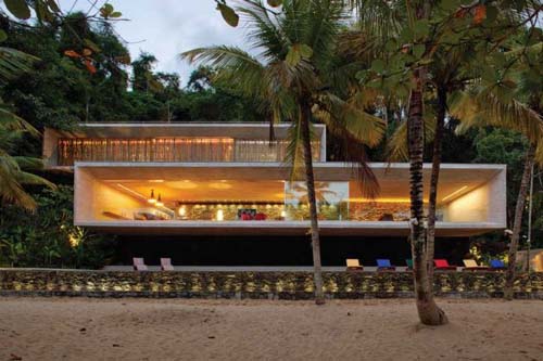 Brazilian Modern-Architecture-of-Paraty-House
