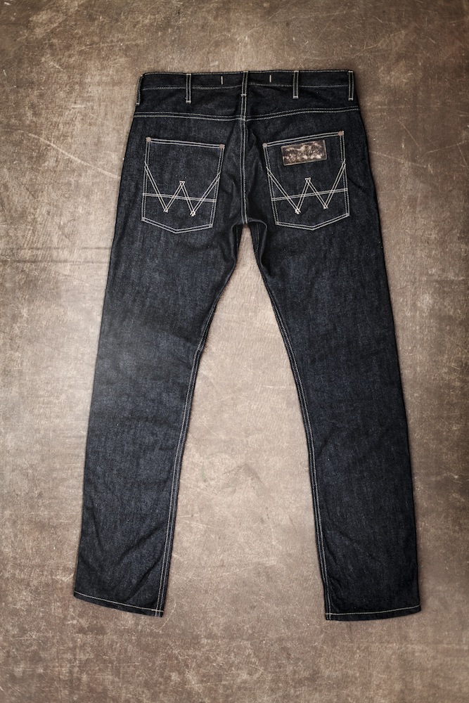 wrangler jeans back pocket